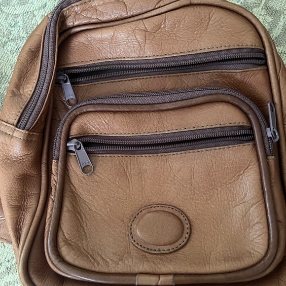 Vintage Leather Sling bag crossbody - Picture 2 of 5